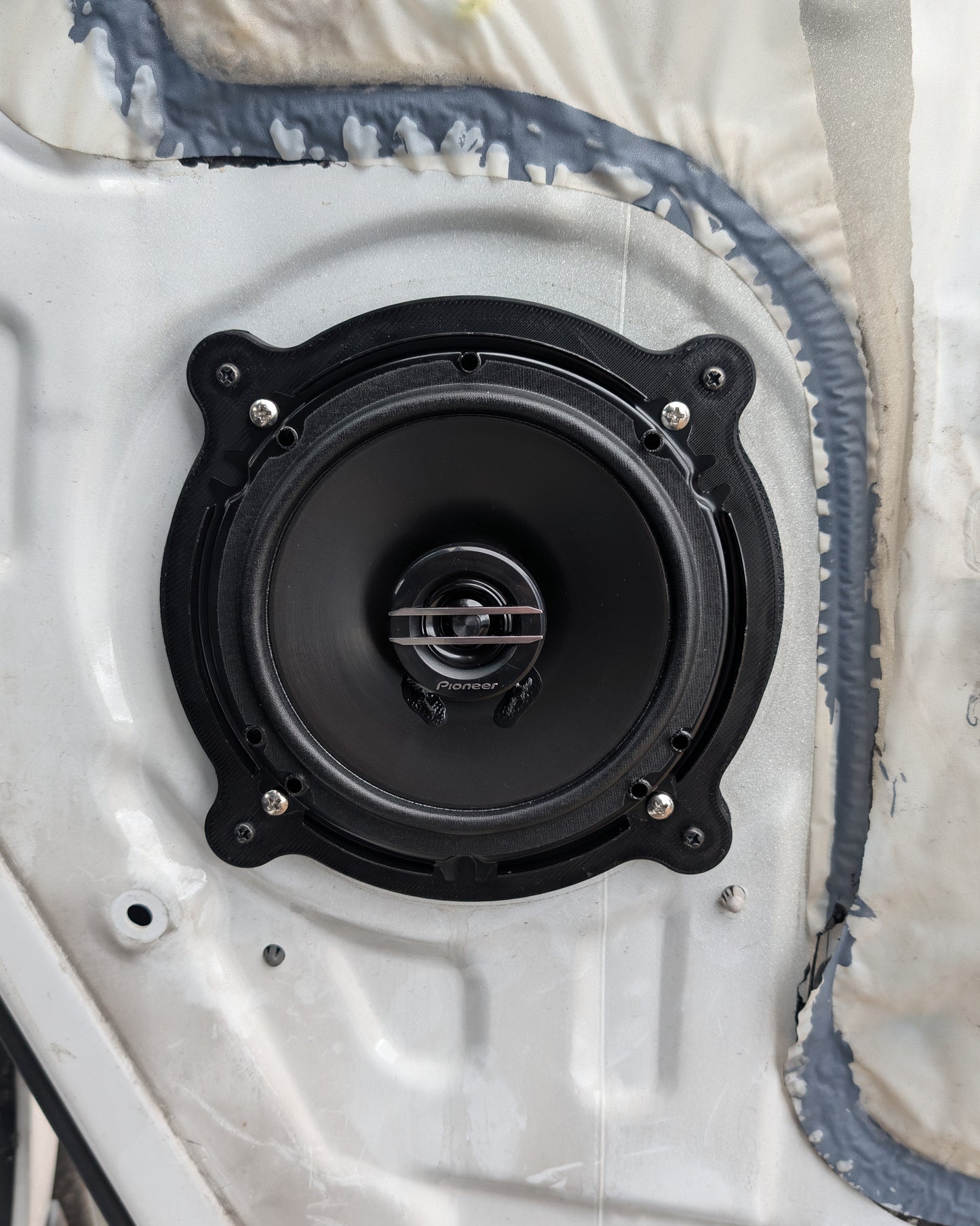 Hyundai iLoad / Staria / iMax 6.5" Front Door Speaker Adapter Plates (Pair) with Anti-Vibration TPU Gaskets
