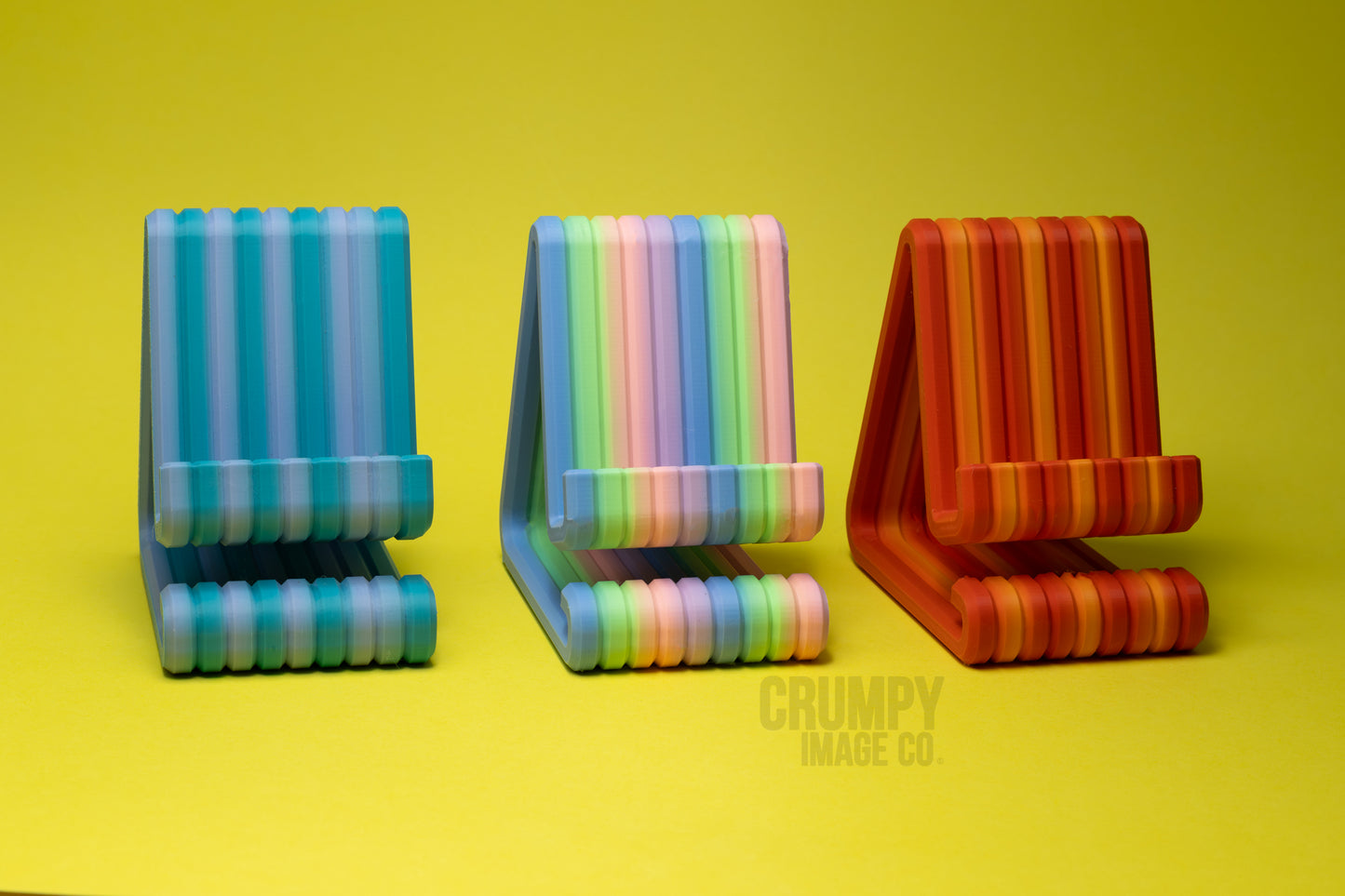 Ribbed Phone Stand